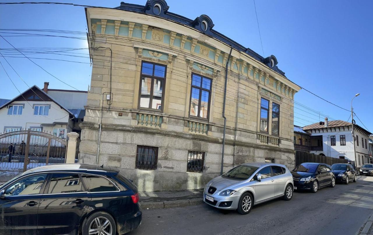 Casa Continentelor 호텔 큼풀룬그 외부 사진
