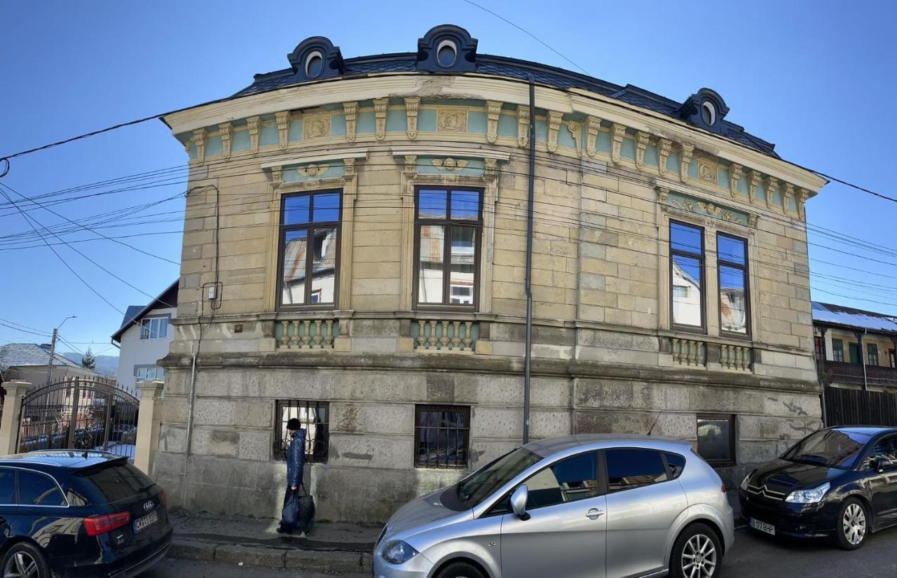 Casa Continentelor 호텔 큼풀룬그 외부 사진